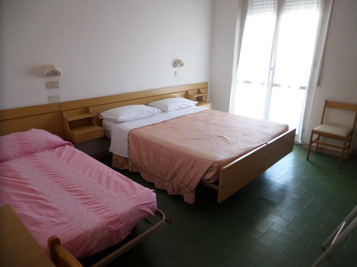 Hotel Savini Rímini Habitación foto